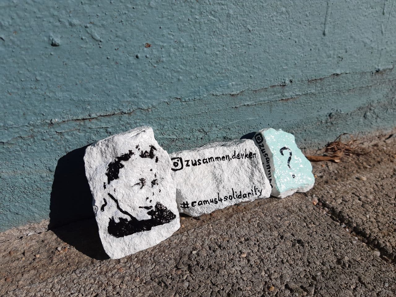 Steine beim Projekt #camus4solidarity