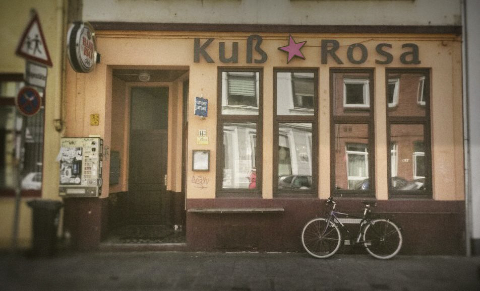 Foto der Kneipe Kuß Rosa von außen