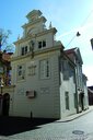 Gebäude vom Haus der Wissenschaft Front und Seitenansicht