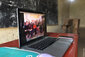 Laptop während einer Videokonferenz bei Diverse People Remember