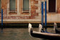 Drei Gondeln in Venedig auf dem Wasser